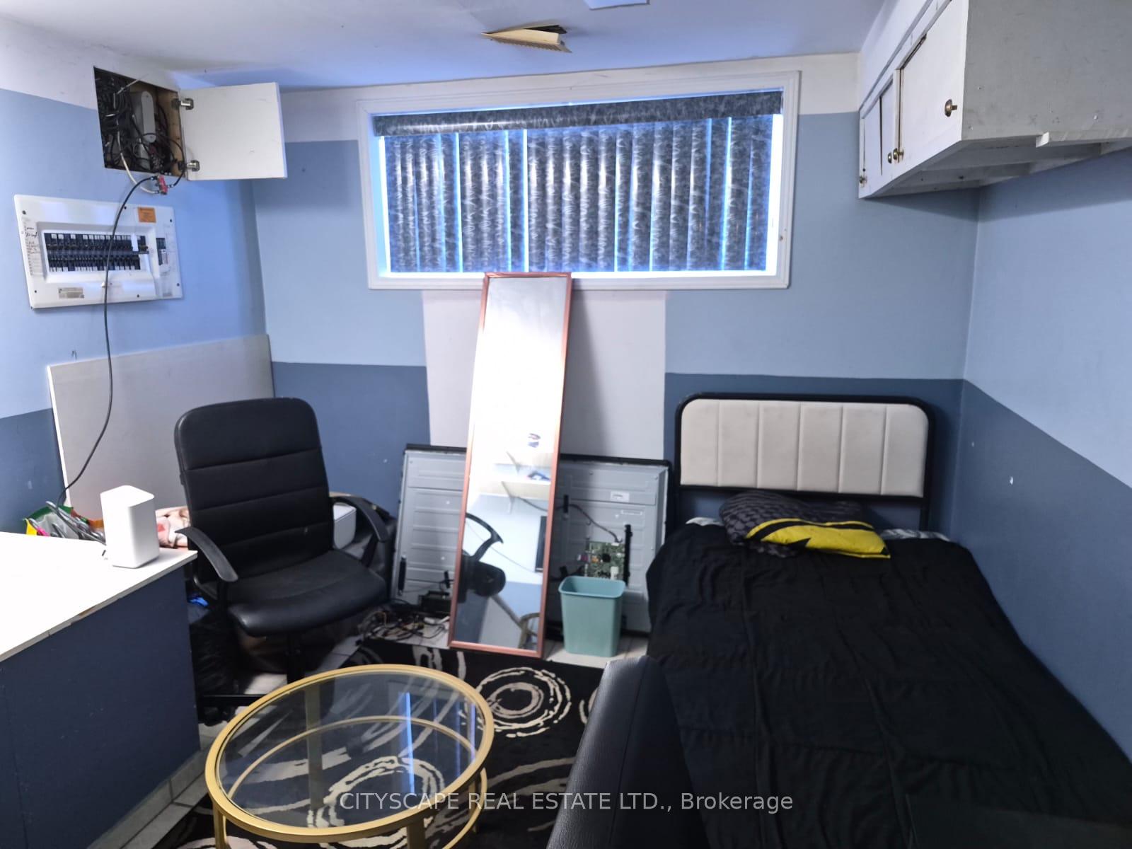 Photo 23 of 60 Castlewood Place, Cambridge, Christopher-Champlain — HOMEH