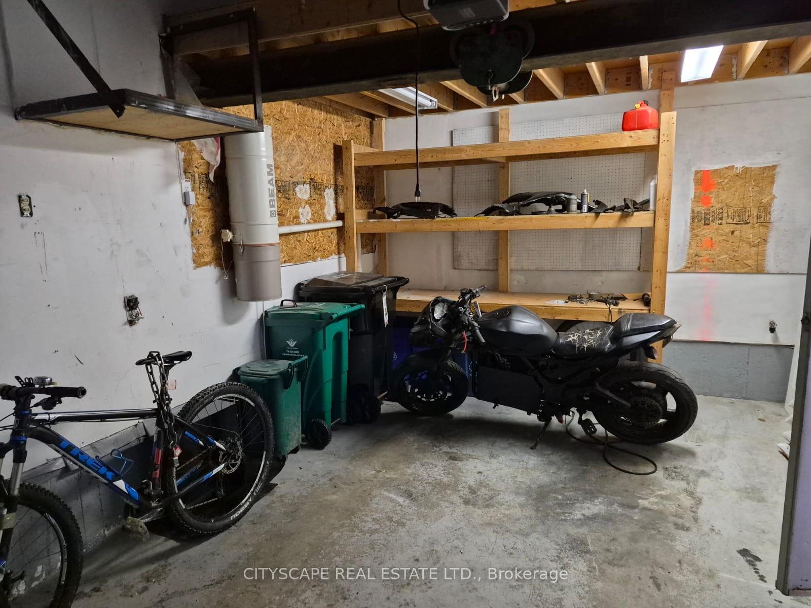 Photo 26 of 60 Castlewood Place, Cambridge, Christopher-Champlain — HOMEH
