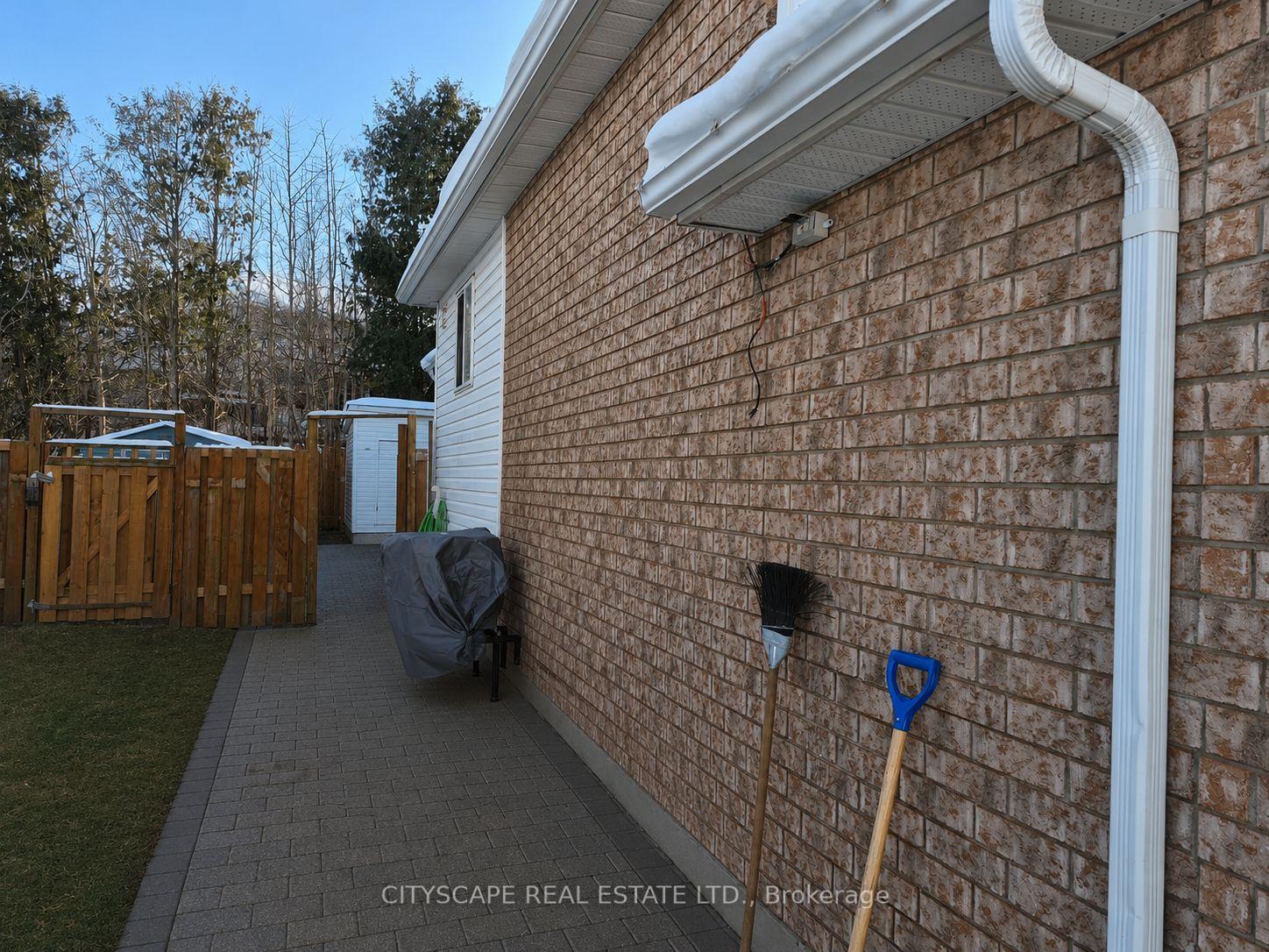Photo 28 of 60 Castlewood Place, Cambridge, Christopher-Champlain — HOMEH