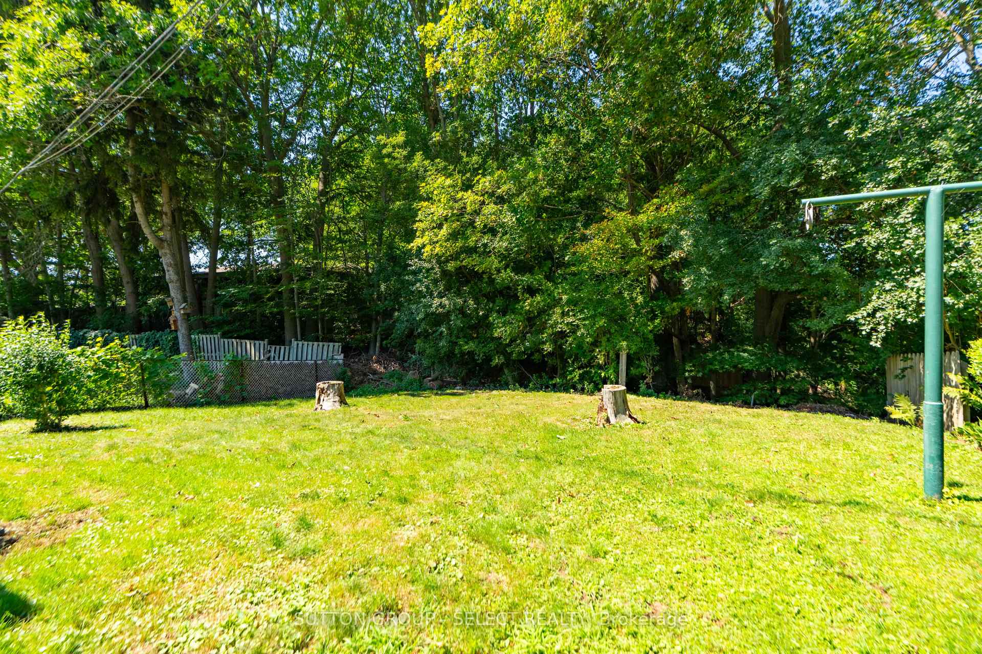 Photo 12 of 25 Gladstone Avenue, London, South I — HOMEH