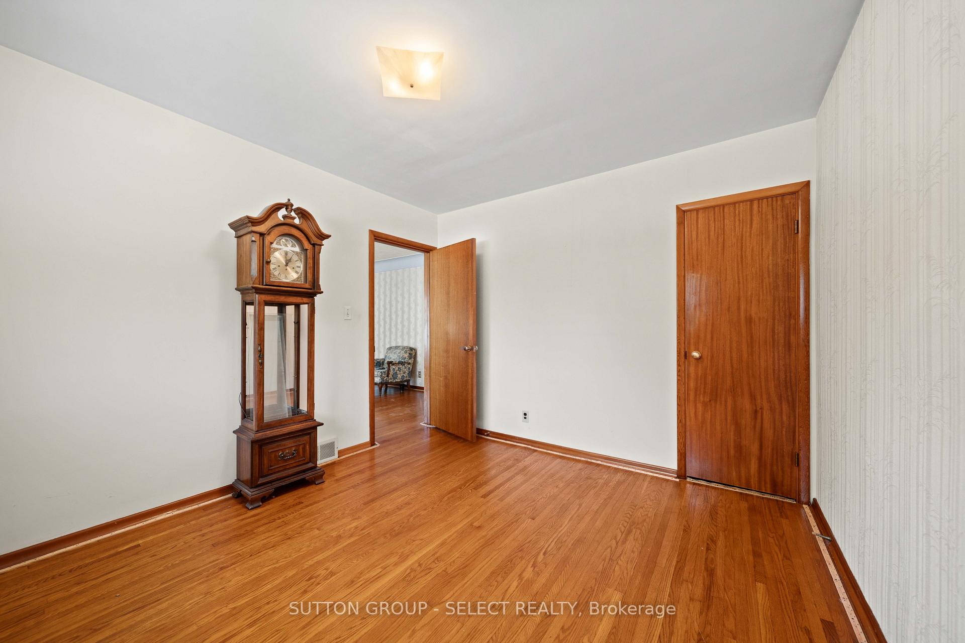 Photo 24 of 25 Gladstone Avenue, London, South I — HOMEH