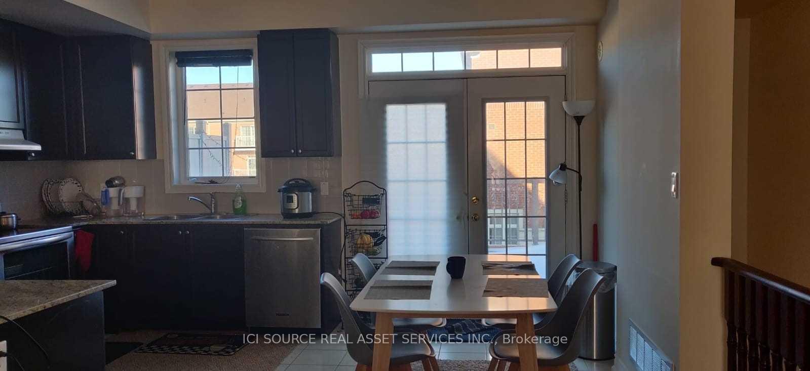 Photo 4 of Unit Unit 2, 76 Cathedral High Street, Markham, Cathedraltown — HOMEH