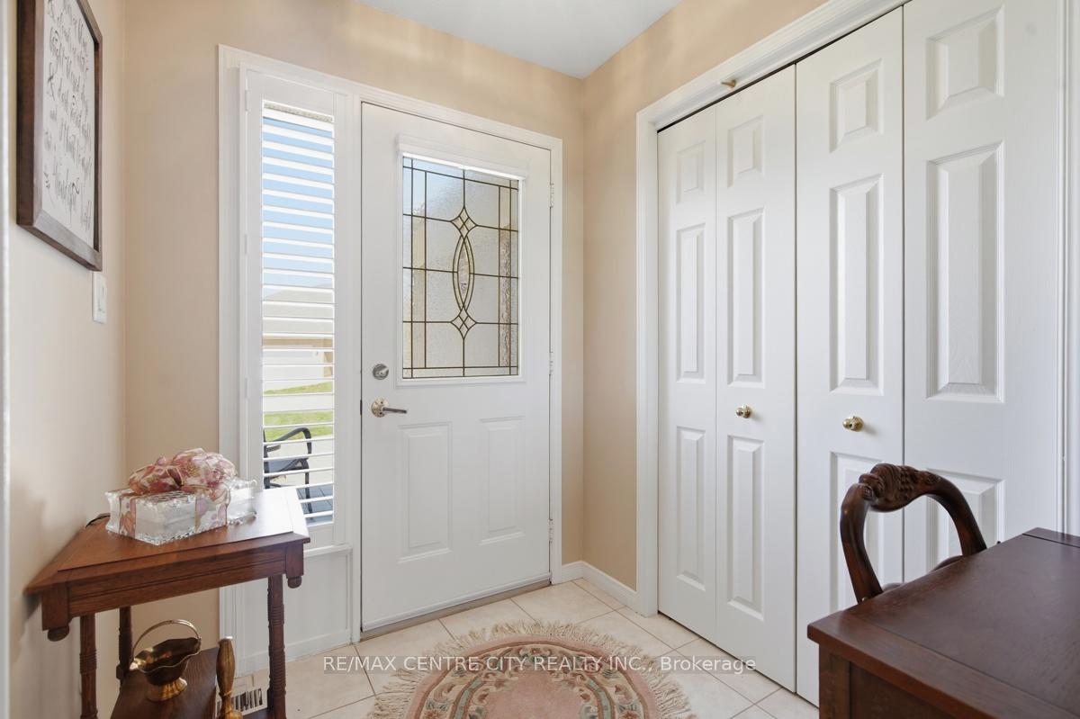 Photo 4 of 48 Ilderbrook Circle, Middlesex Centre, Ilderton — HOMEH