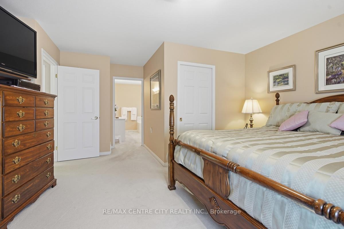 Photo 11 of 48 Ilderbrook Circle, Middlesex Centre, Ilderton — HOMEH