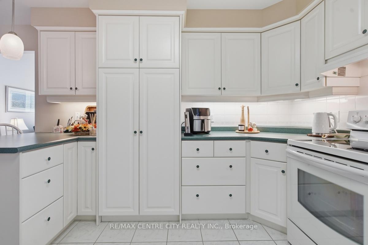 Photo 14 of 48 Ilderbrook Circle, Middlesex Centre, Ilderton — HOMEH