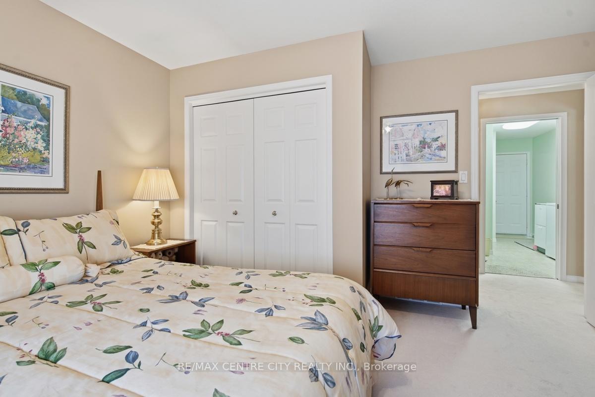 Photo 23 of 48 Ilderbrook Circle, Middlesex Centre, Ilderton — HOMEH