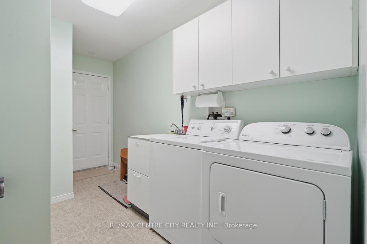 Photo 25 of 48 Ilderbrook Circle, Middlesex Centre, Ilderton — HOMEH