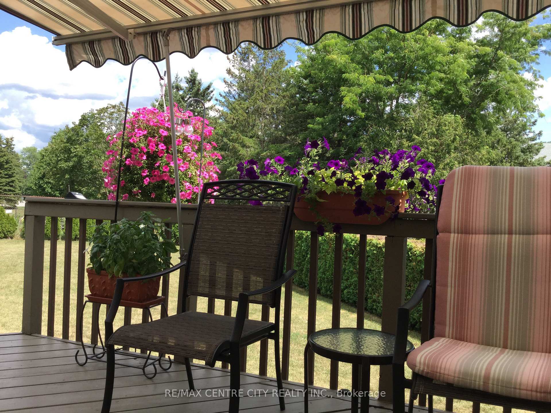 Photo 36 of 48 Ilderbrook Circle, Middlesex Centre, Ilderton — HOMEH