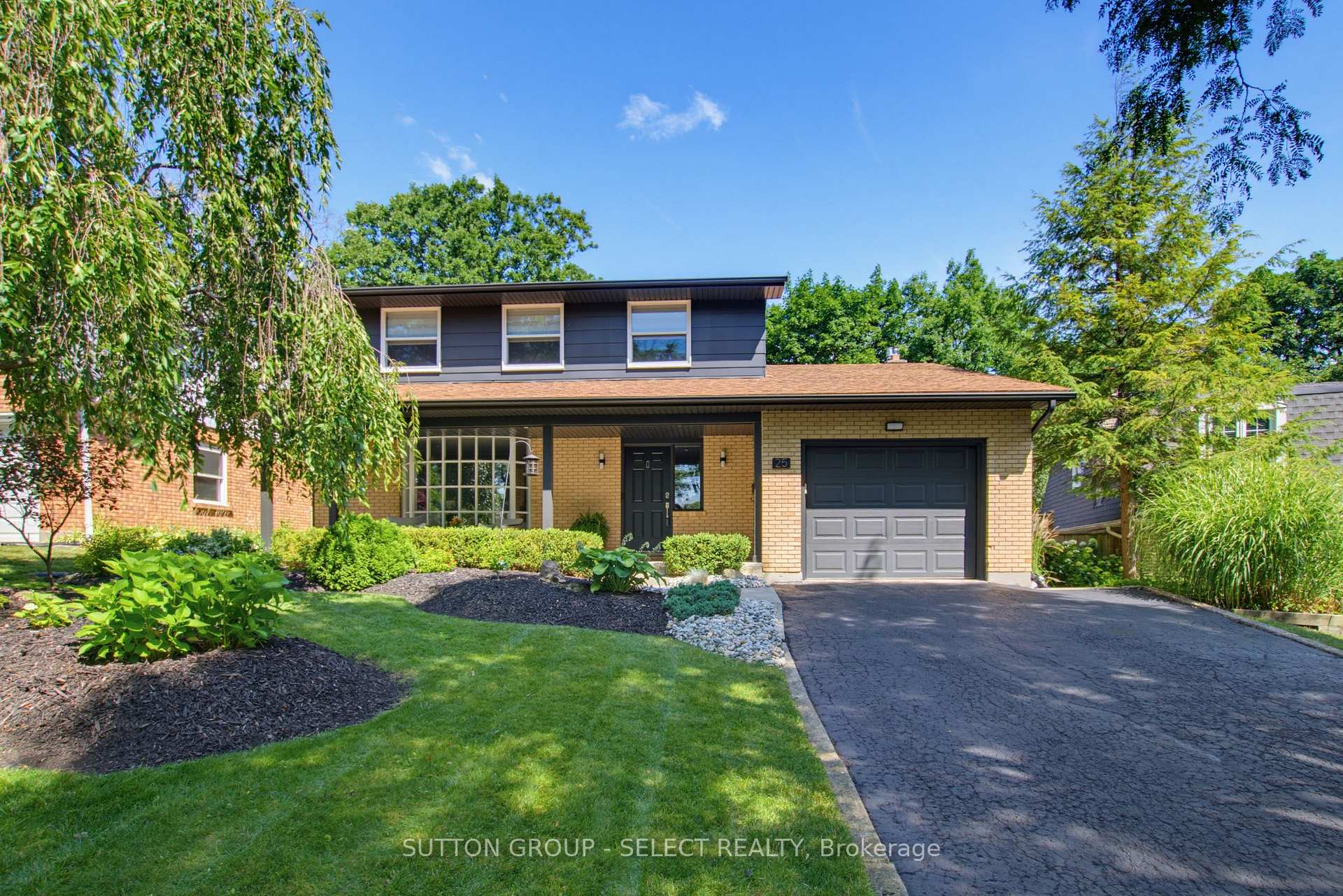 Photo 3 of 25 Havenridge Crescent, London, North P — HOMEH