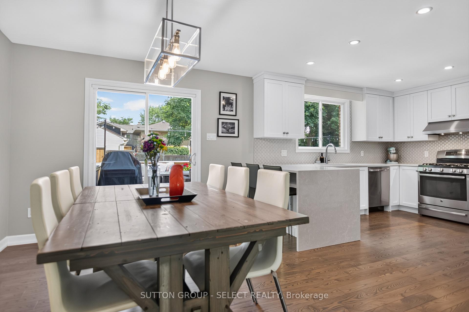 Photo 12 of 25 Havenridge Crescent, London, North P — HOMEH