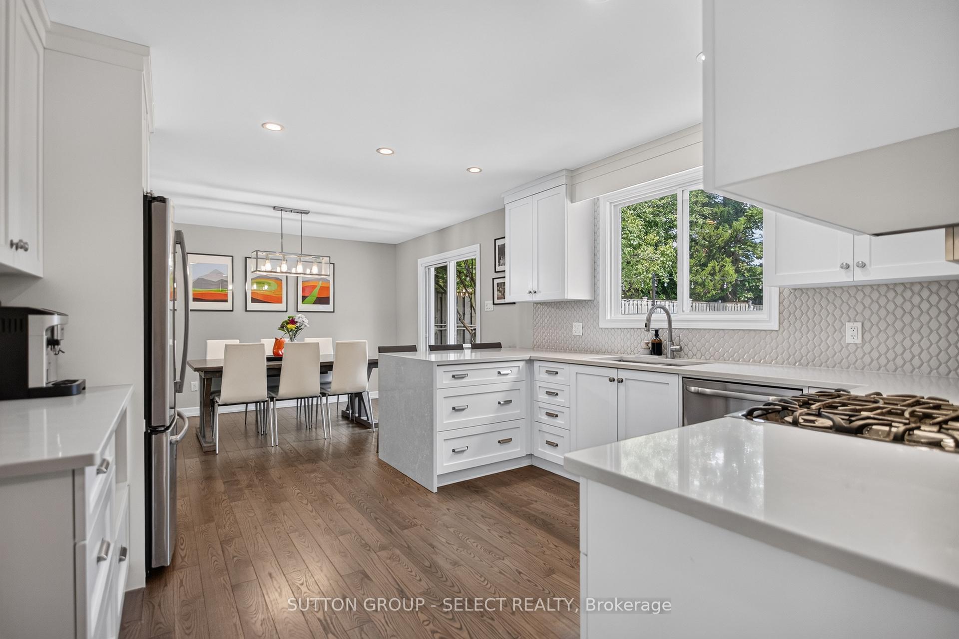 Photo 15 of 25 Havenridge Crescent, London, North P — HOMEH