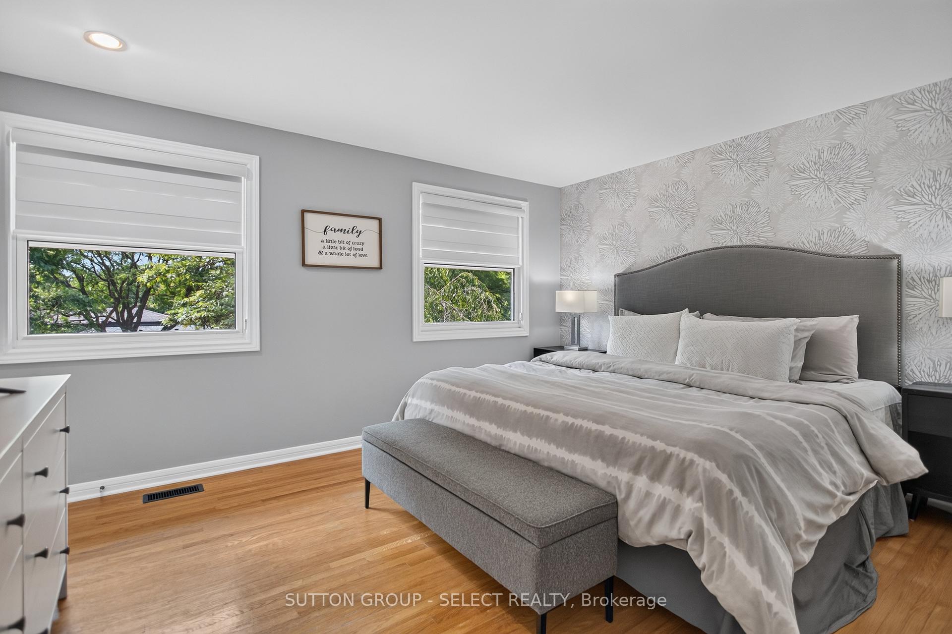 Photo 19 of 25 Havenridge Crescent, London, North P — HOMEH
