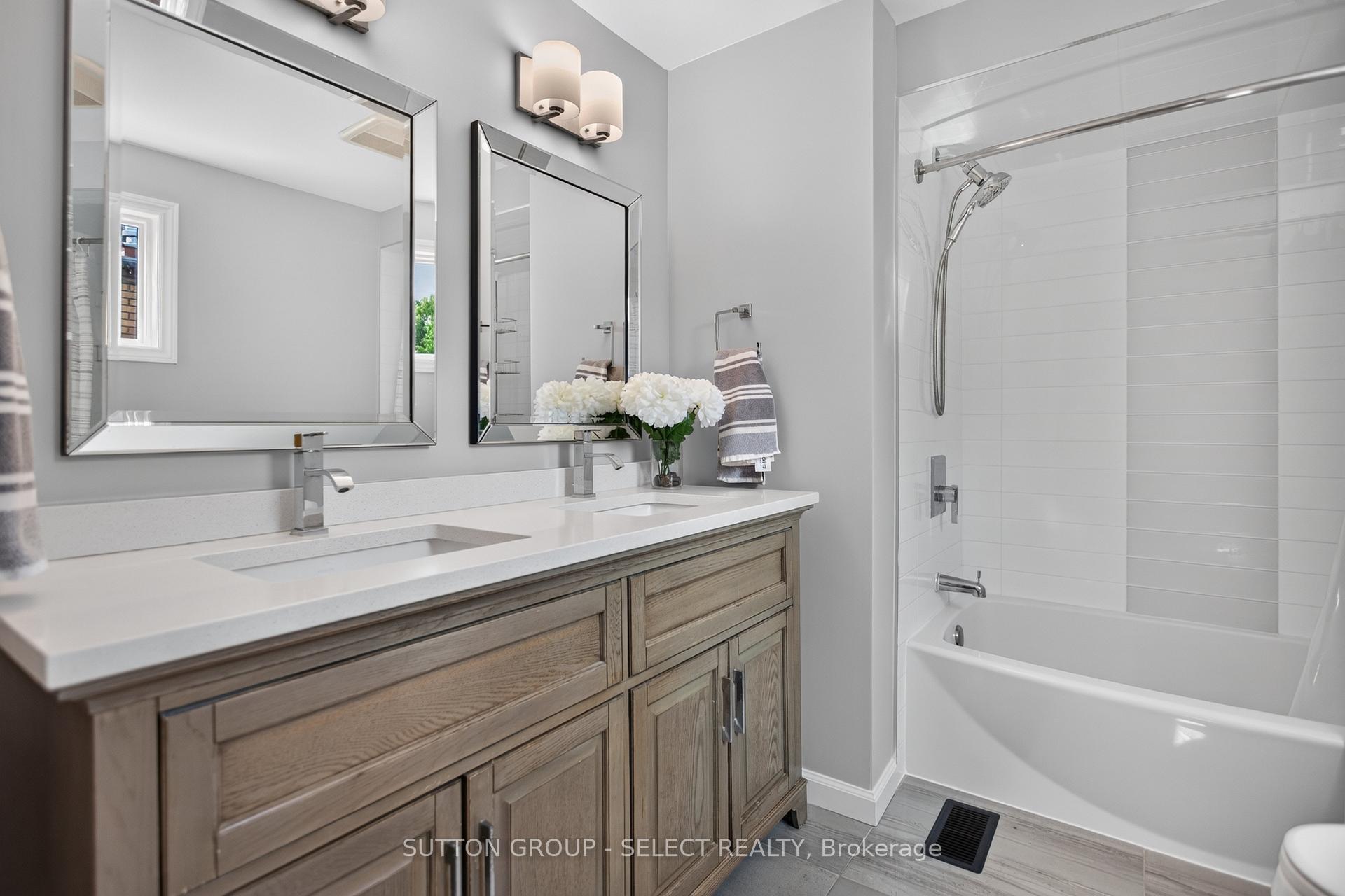 Photo 21 of 25 Havenridge Crescent, London, North P — HOMEH