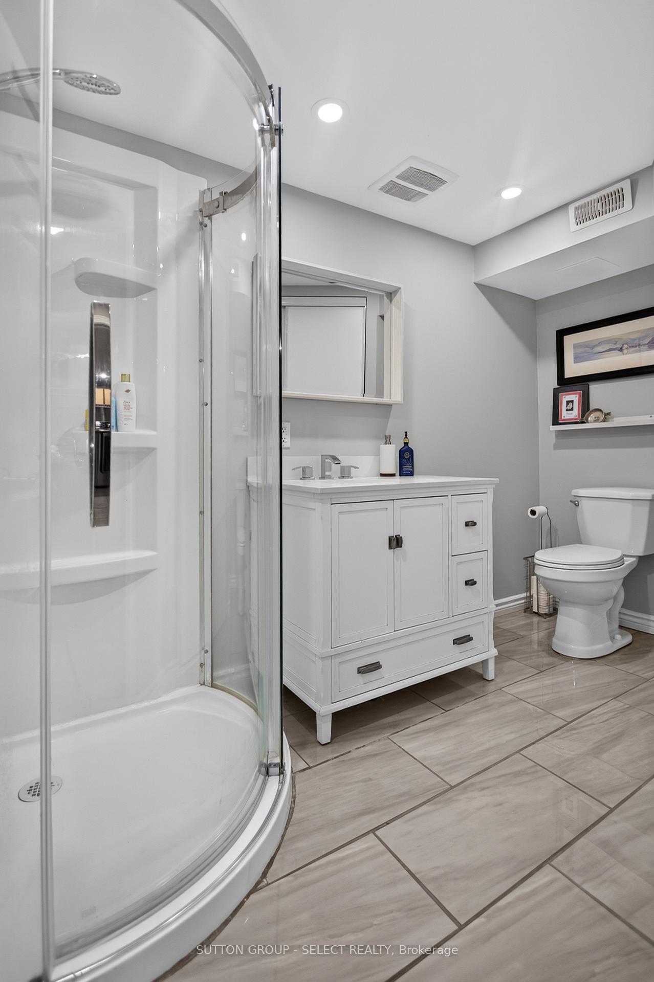 Photo 35 of 25 Havenridge Crescent, London, North P — HOMEH