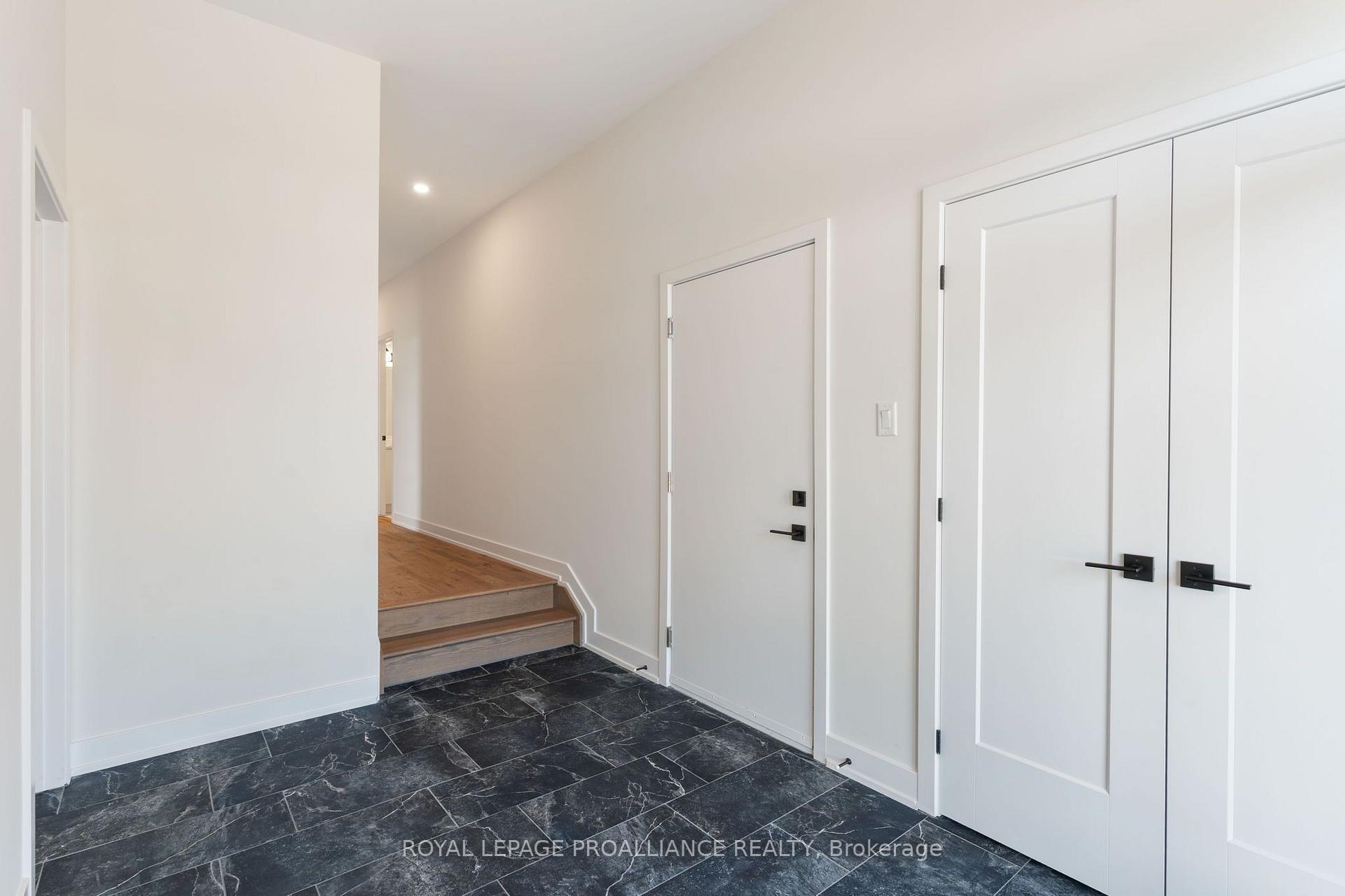 Photo 7 of 1076 Moore Street, Brockville, Brockville — HOMEH