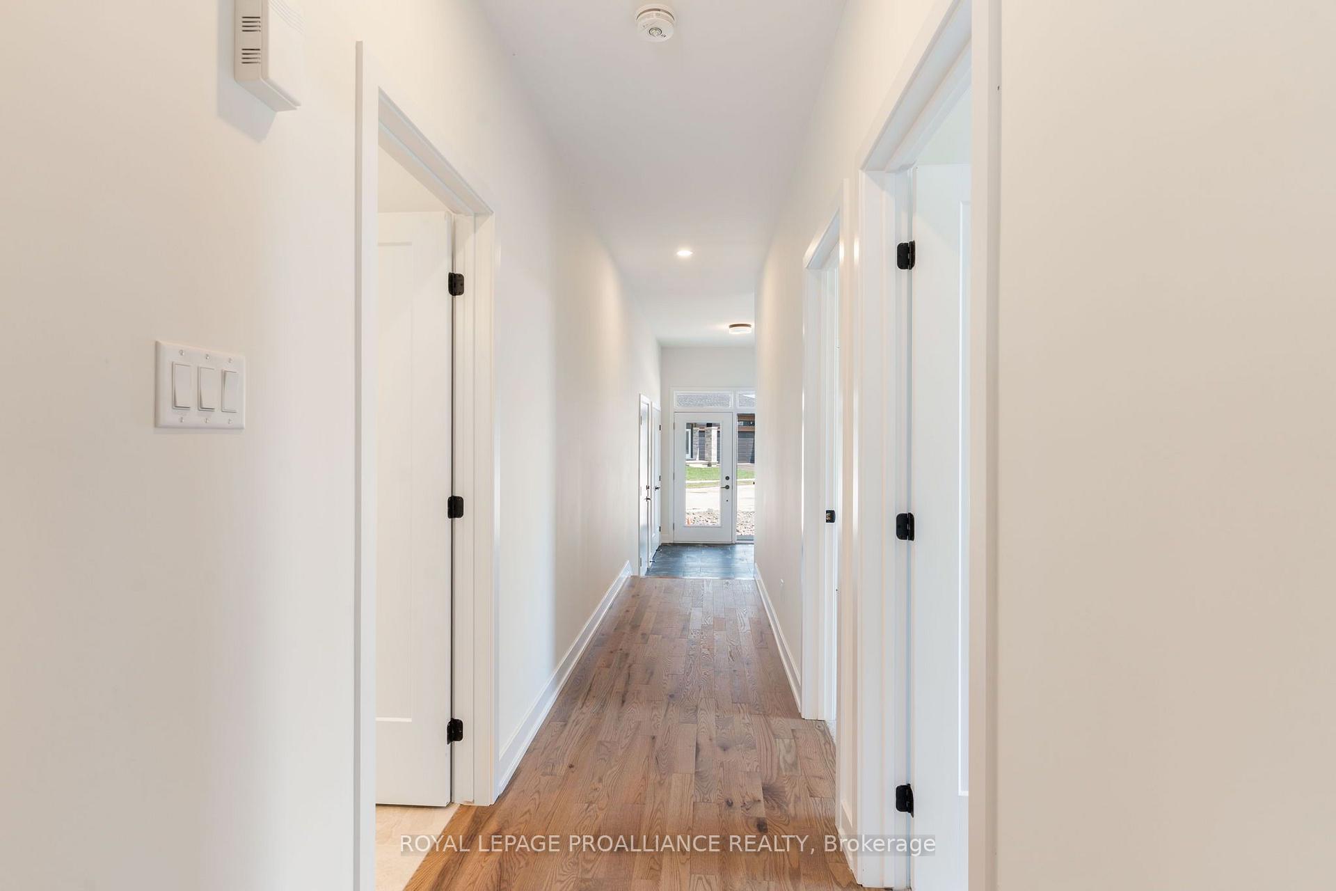 Photo 14 of 1076 Moore Street, Brockville, Brockville — HOMEH