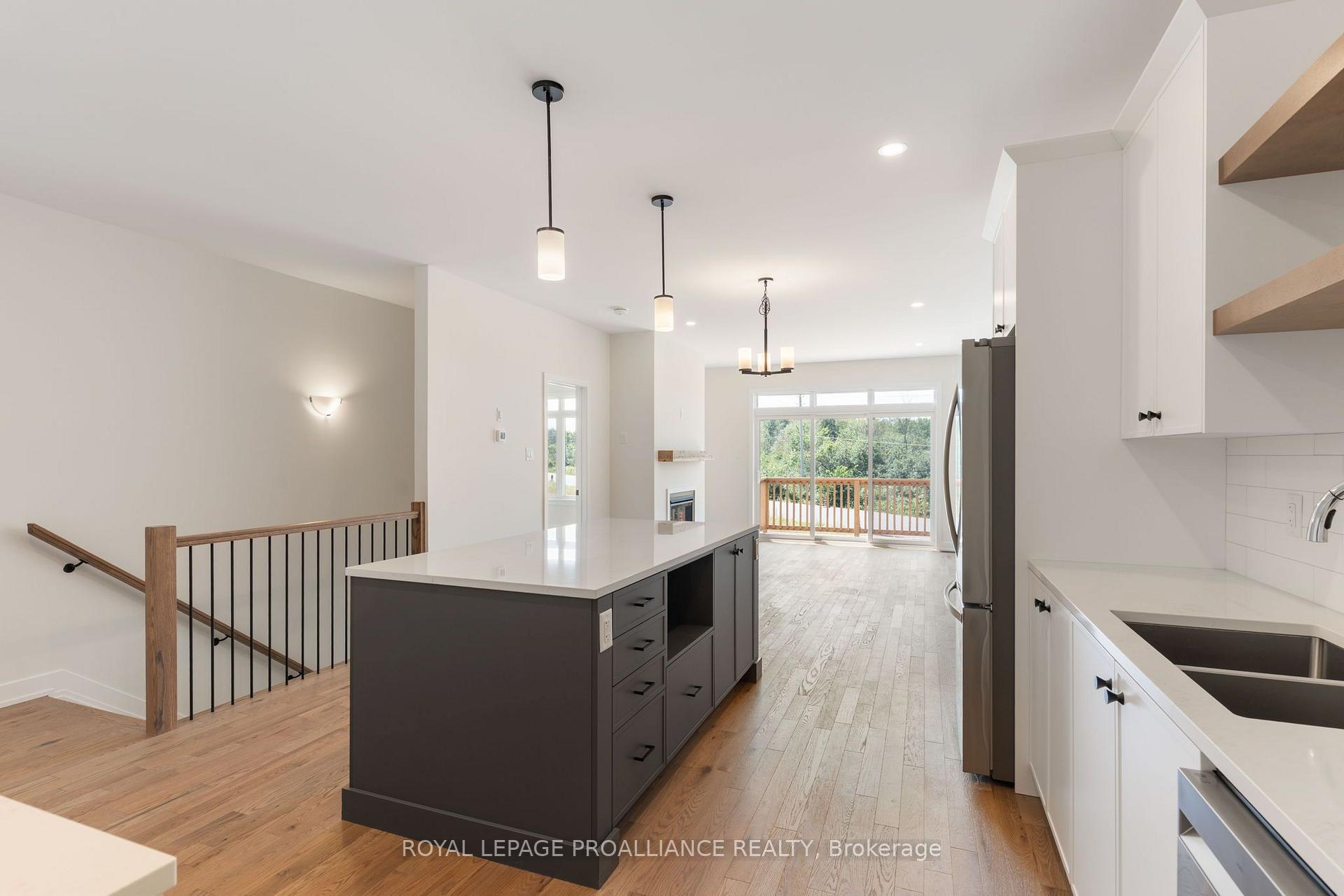Photo 23 of 1076 Moore Street, Brockville, Brockville — HOMEH