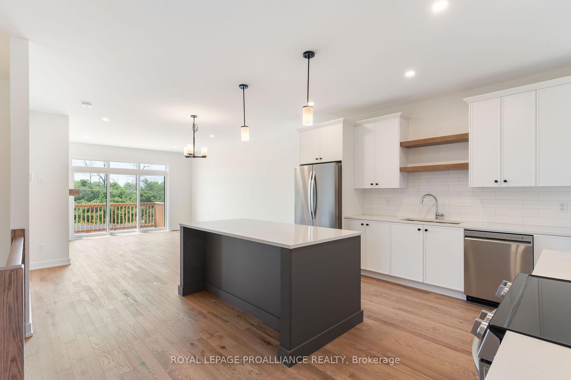 Photo 27 of 1076 Moore Street, Brockville, Brockville — HOMEH