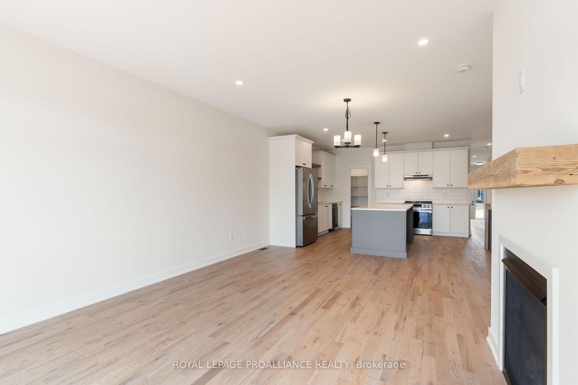 Photo 31 of 1076 Moore Street, Brockville, Brockville — HOMEH