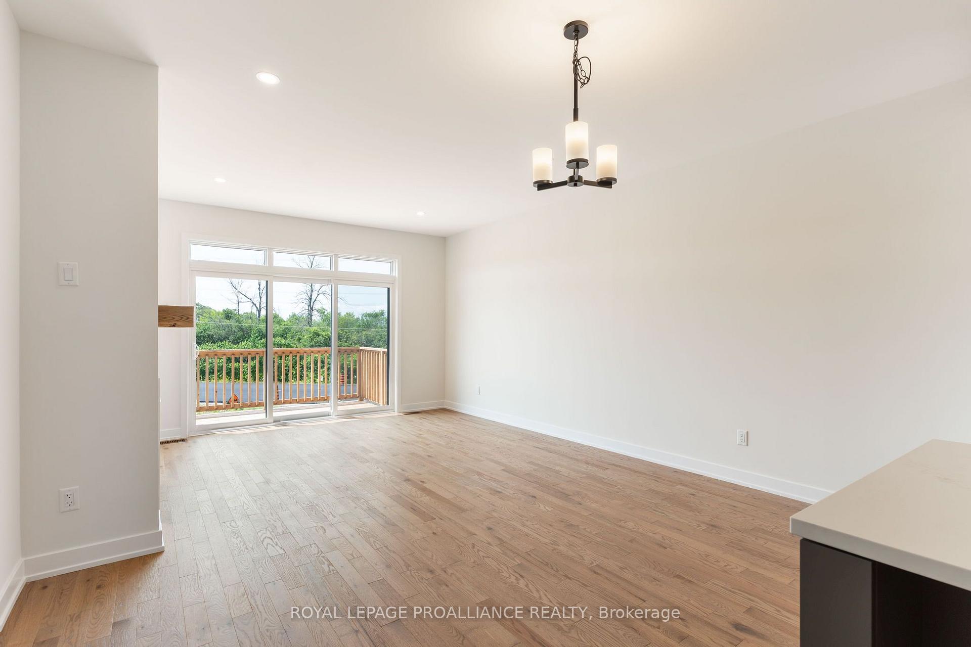 Photo 32 of 1076 Moore Street, Brockville, Brockville — HOMEH