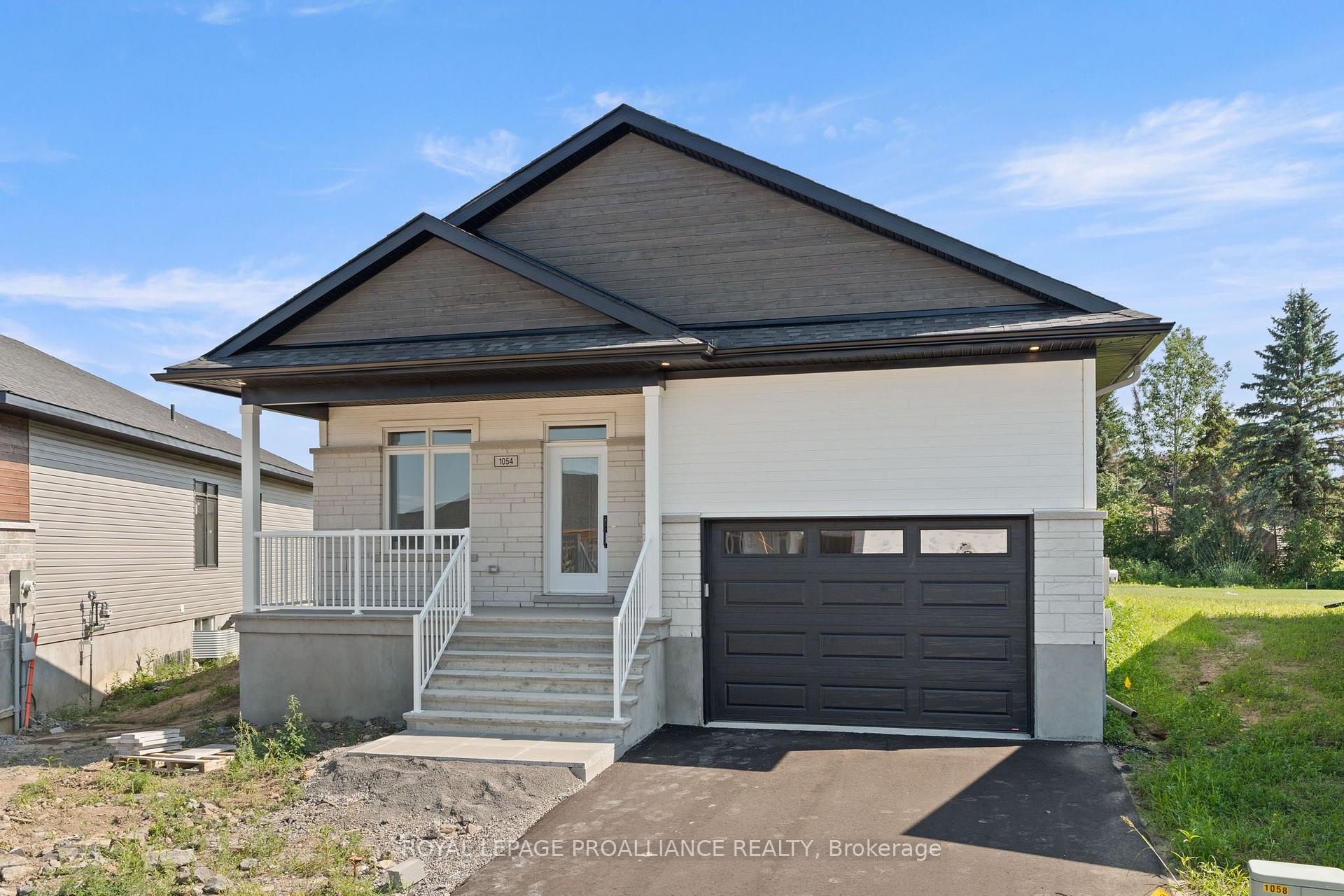 Photo 4 of 1054 Turner Drive, Brockville, Brockville — HOMEH