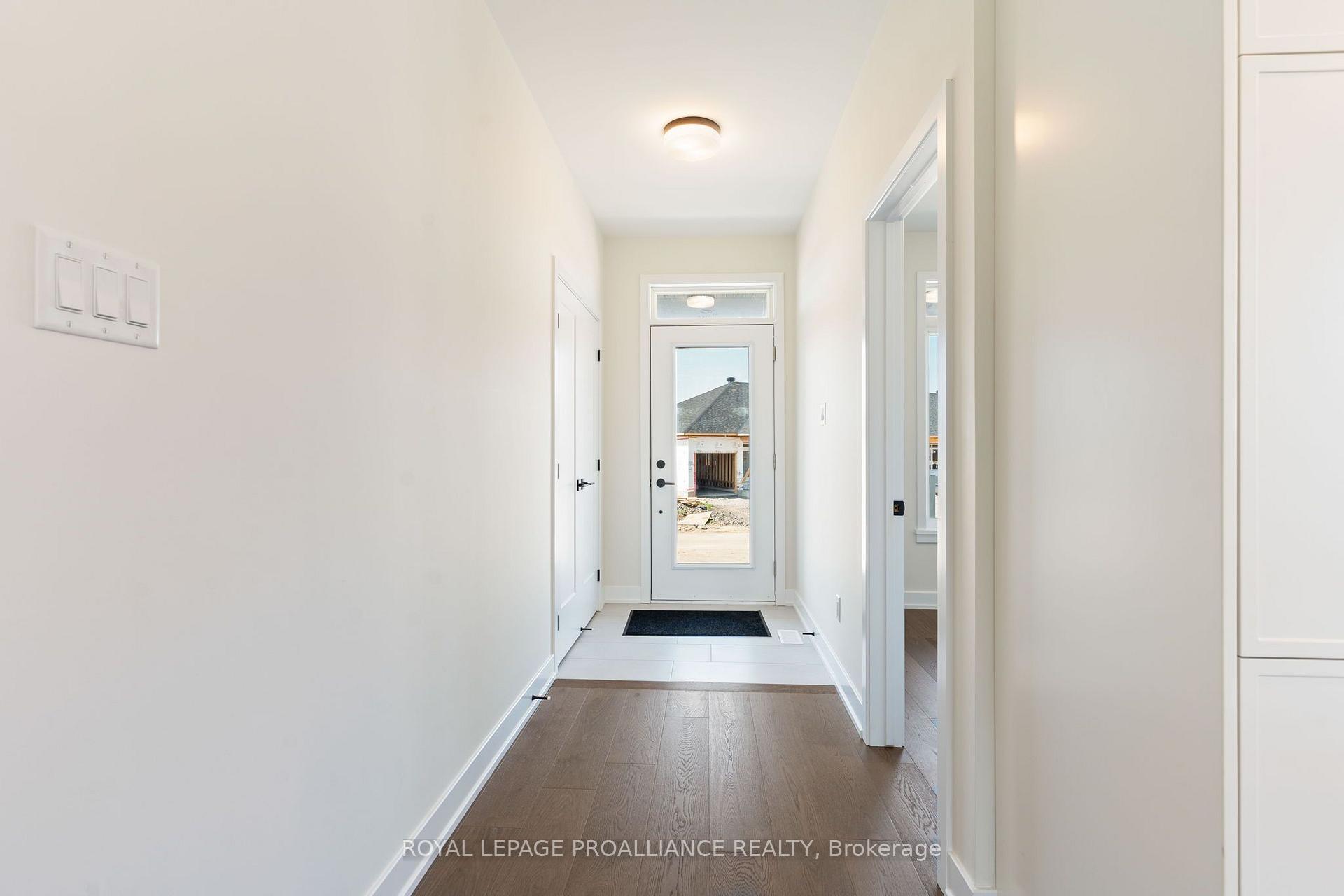 Photo 9 of 1054 Turner Drive, Brockville, Brockville — HOMEH
