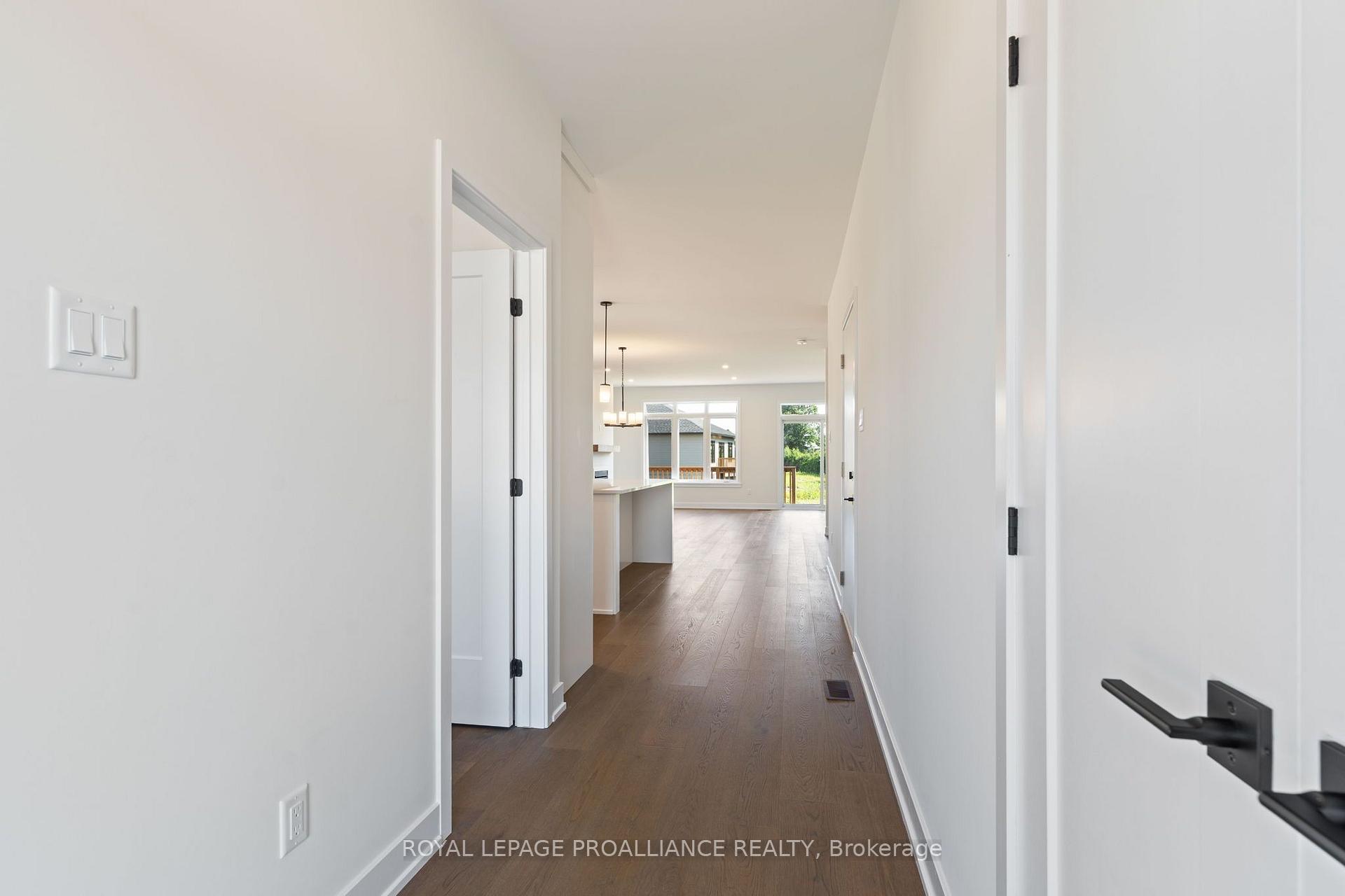 Photo 11 of 1054 Turner Drive, Brockville, Brockville — HOMEH