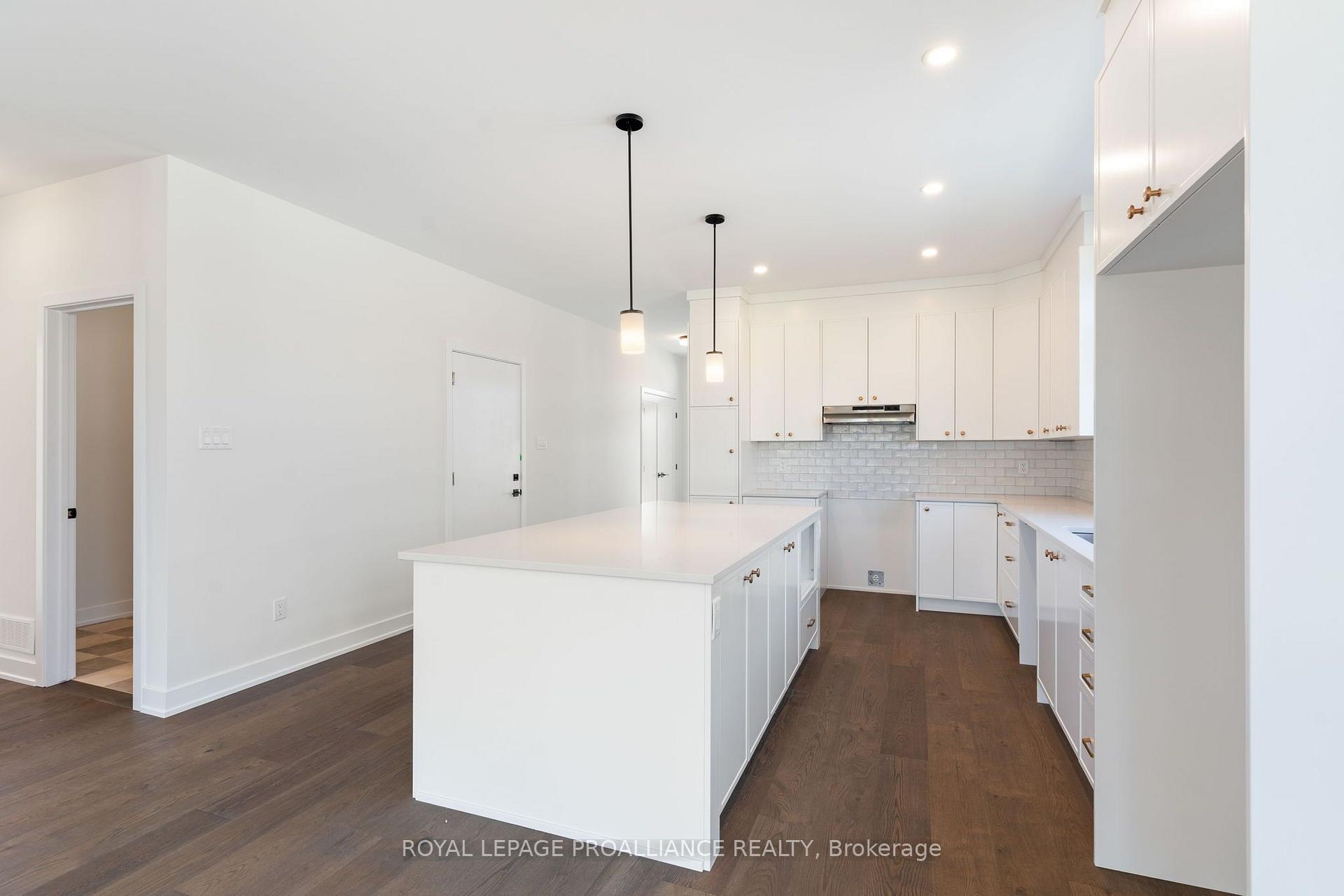 Photo 15 of 1054 Turner Drive, Brockville, Brockville — HOMEH
