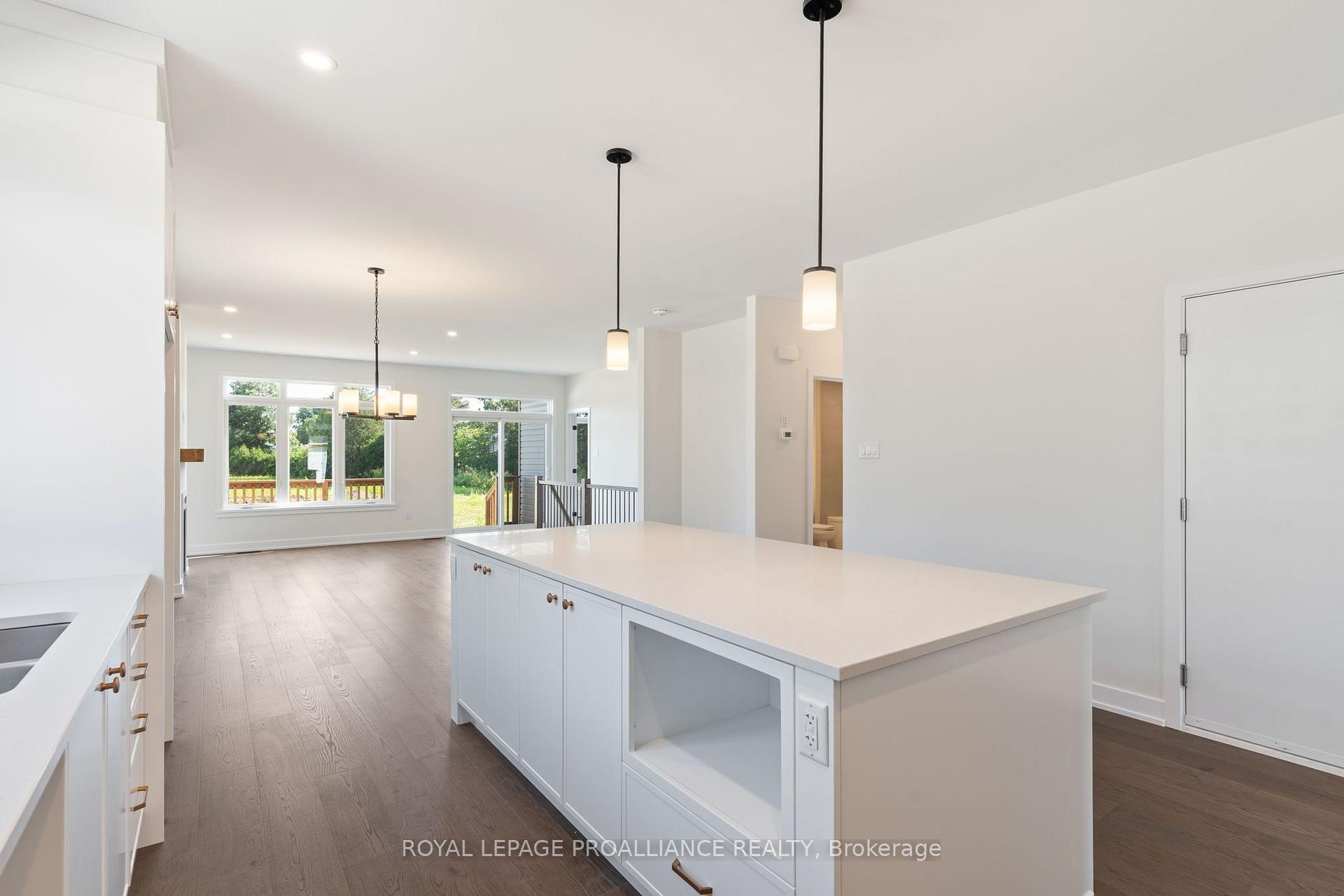 Photo 19 of 1054 Turner Drive, Brockville, Brockville — HOMEH
