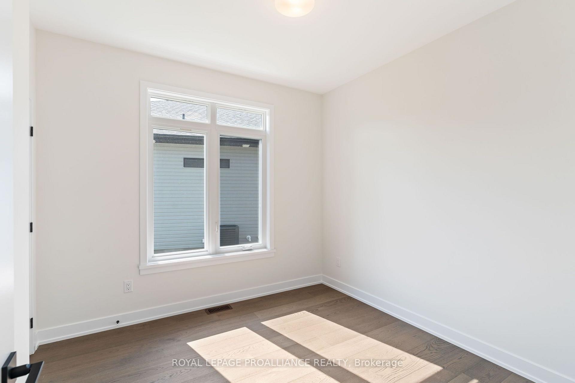 Photo 24 of 1054 Turner Drive, Brockville, Brockville — HOMEH
