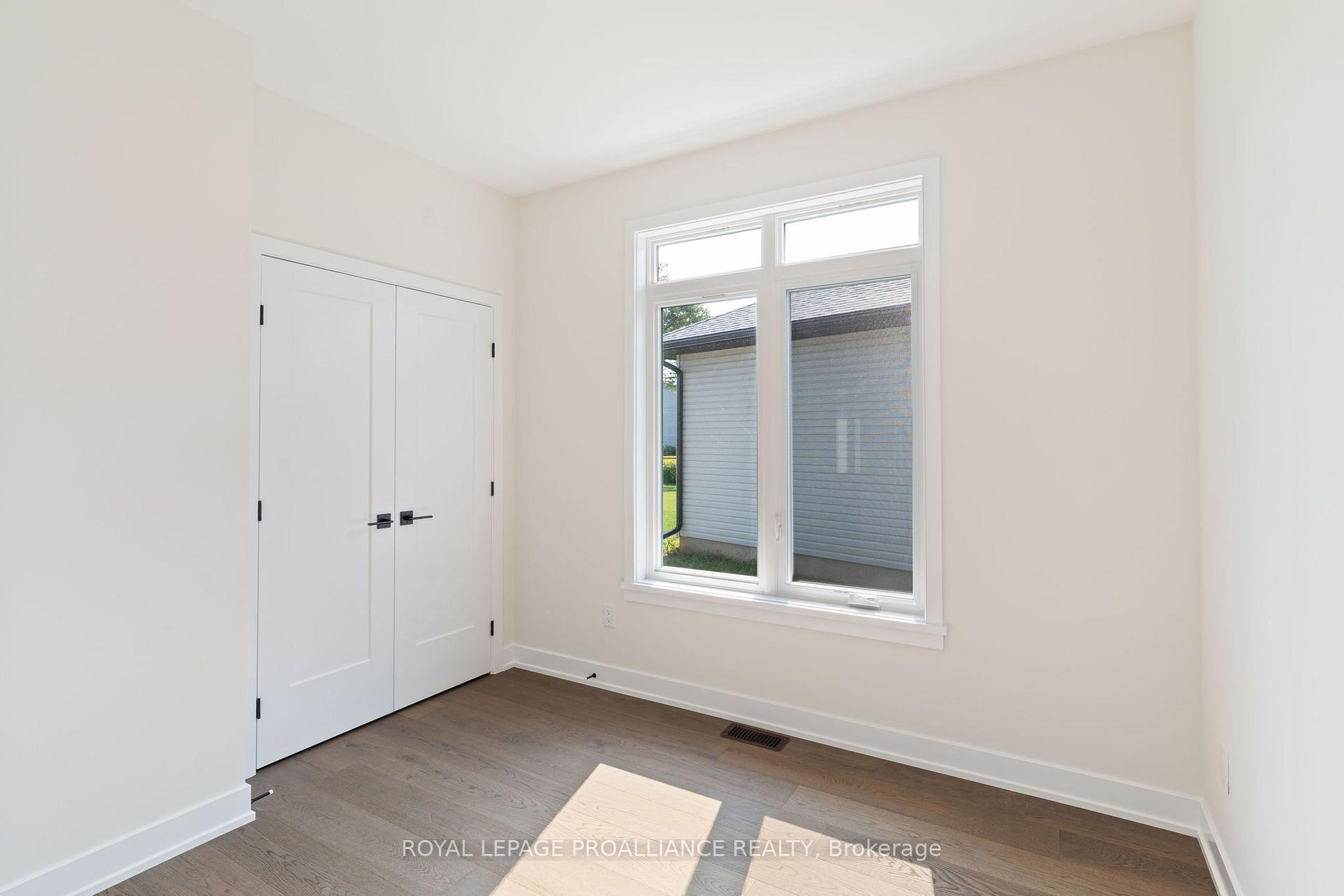 Photo 25 of 1054 Turner Drive, Brockville, Brockville — HOMEH