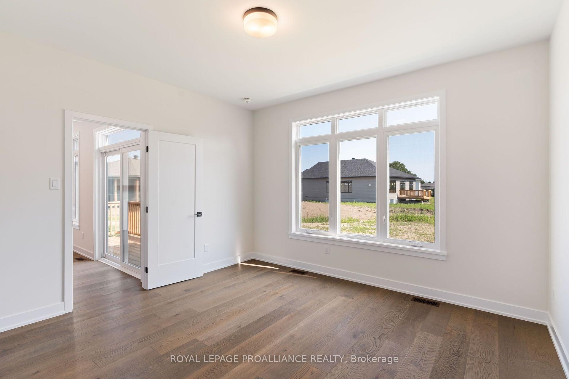 Photo 35 of 1054 Turner Drive, Brockville, Brockville — HOMEH