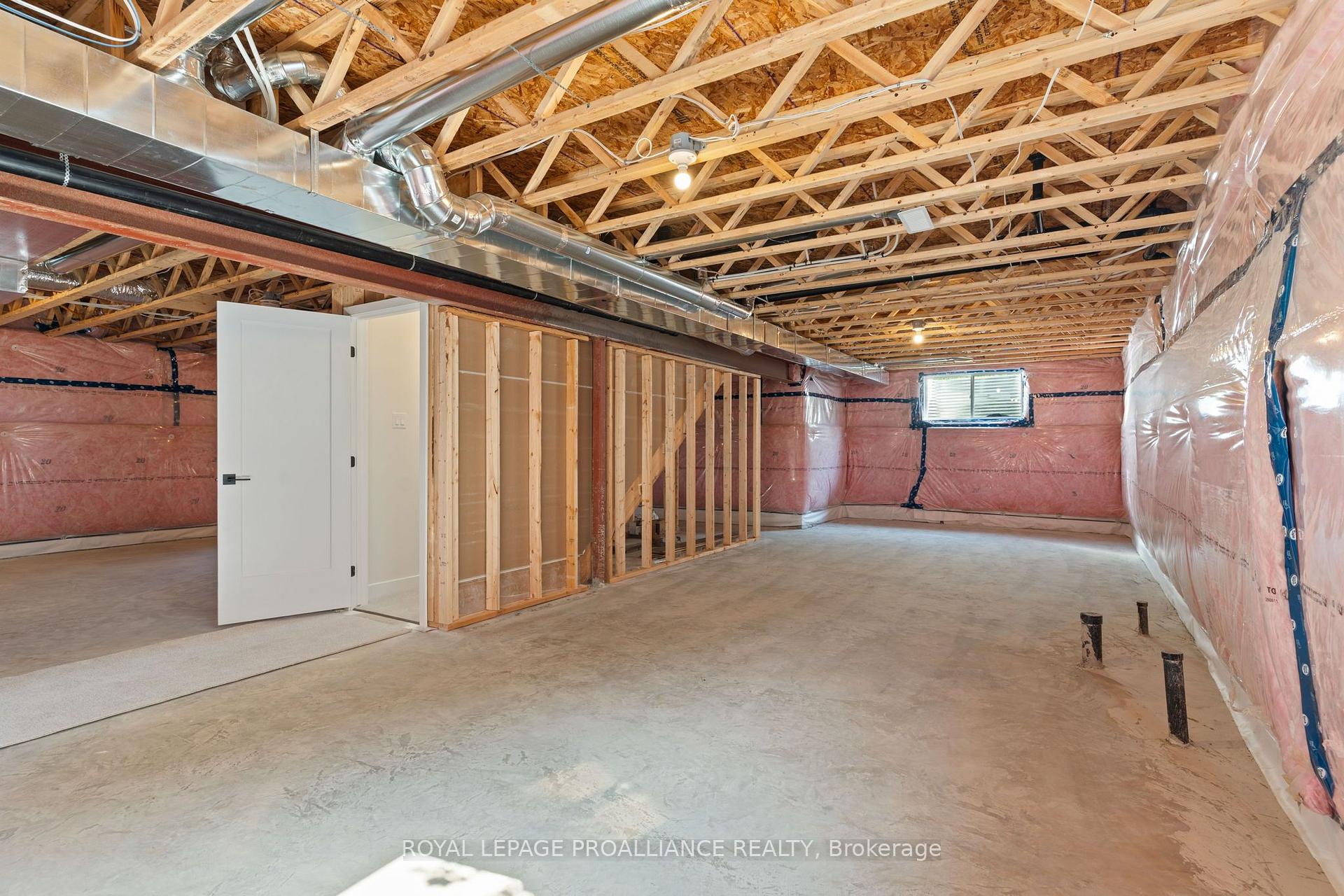 Photo 41 of 1054 Turner Drive, Brockville, Brockville — HOMEH