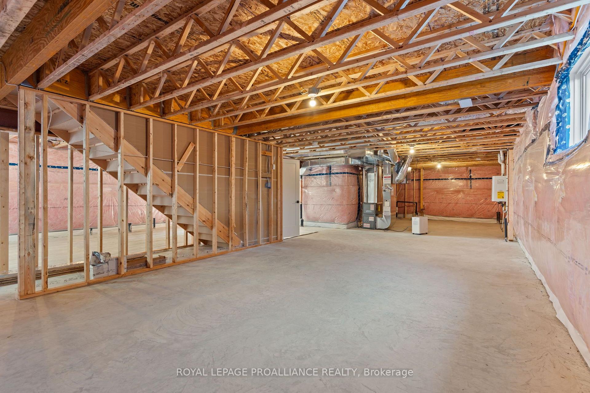 Photo 42 of 1054 Turner Drive, Brockville, Brockville — HOMEH