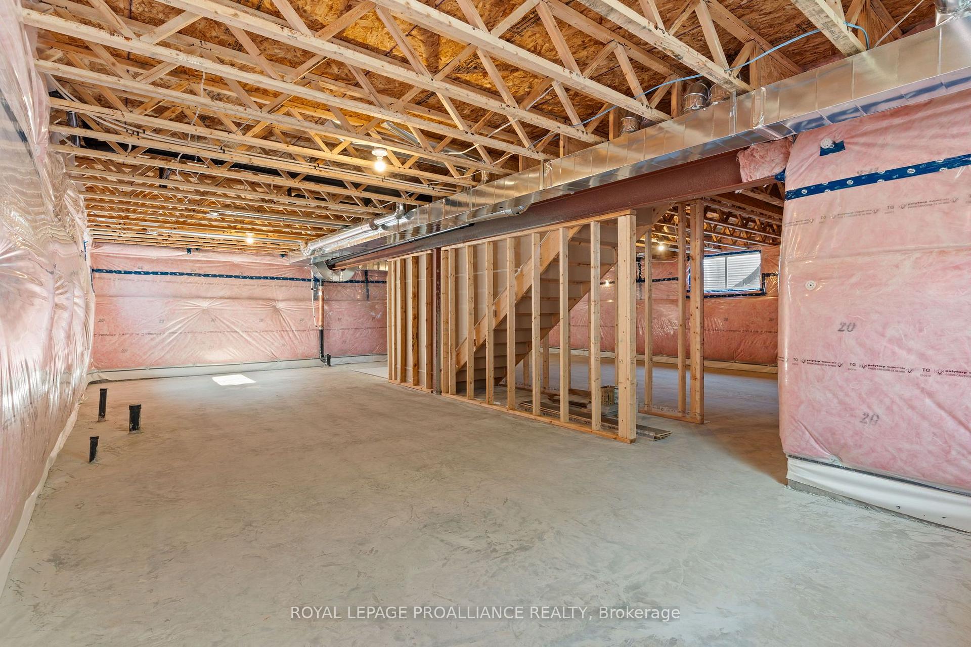 Photo 43 of 1054 Turner Drive, Brockville, Brockville — HOMEH