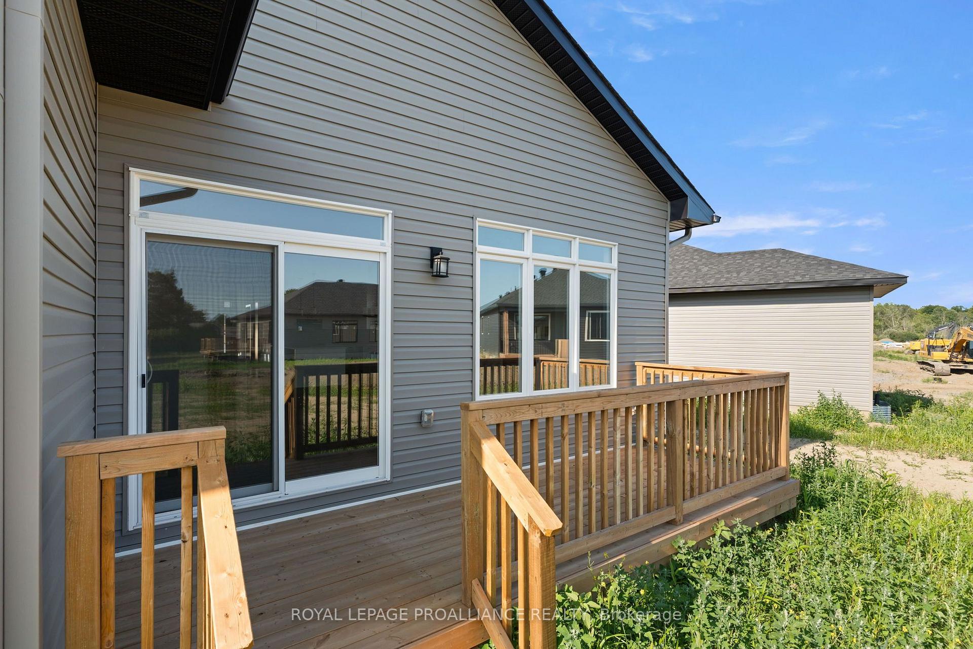 Photo 47 of 1054 Turner Drive, Brockville, Brockville — HOMEH
