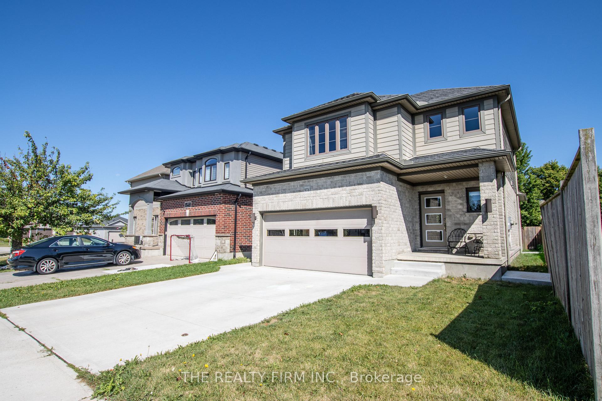 Photo 2 of 974 Bluegrass Drive, London, North M — HOMEH