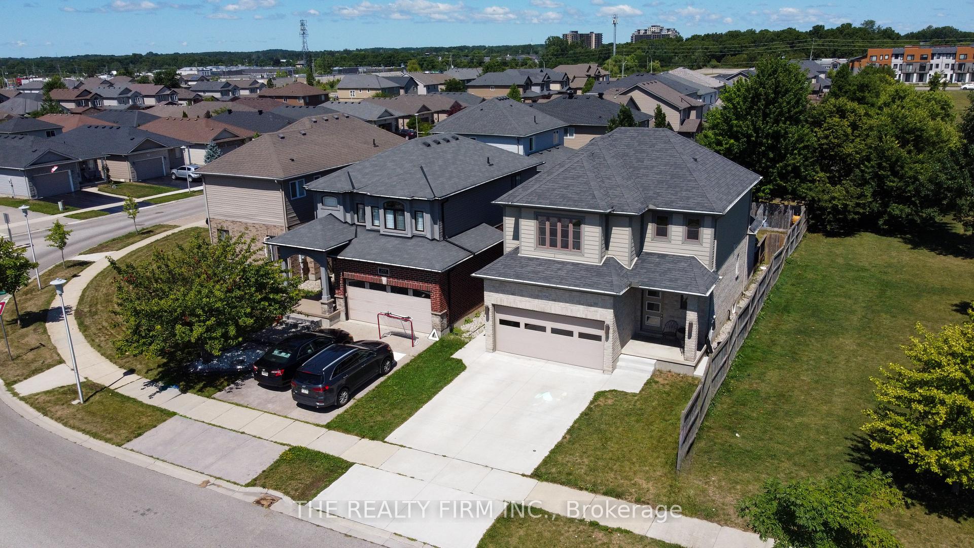 Photo 3 of 974 Bluegrass Drive, London, North M — HOMEH