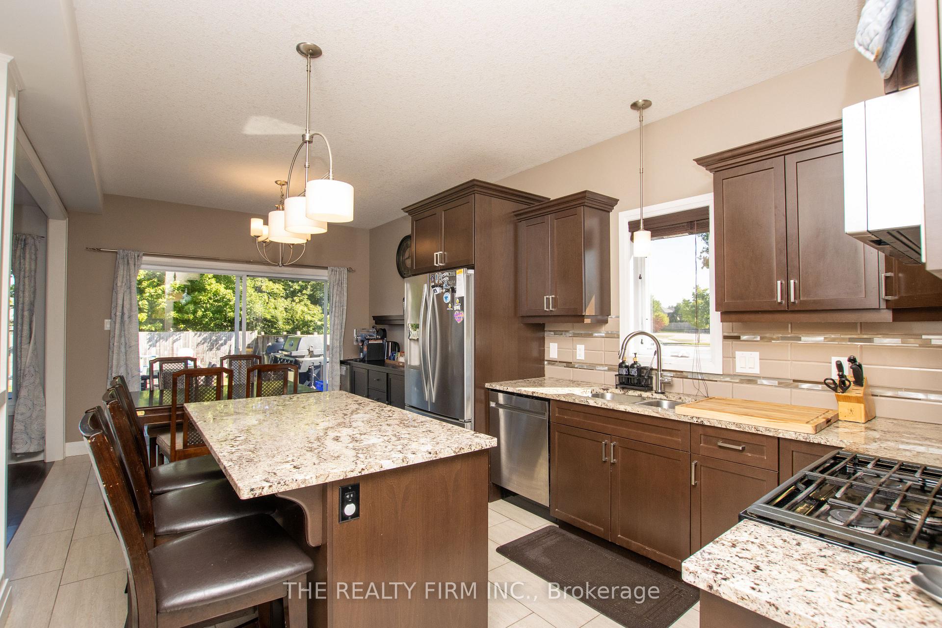 Photo 9 of 974 Bluegrass Drive, London, North M — HOMEH