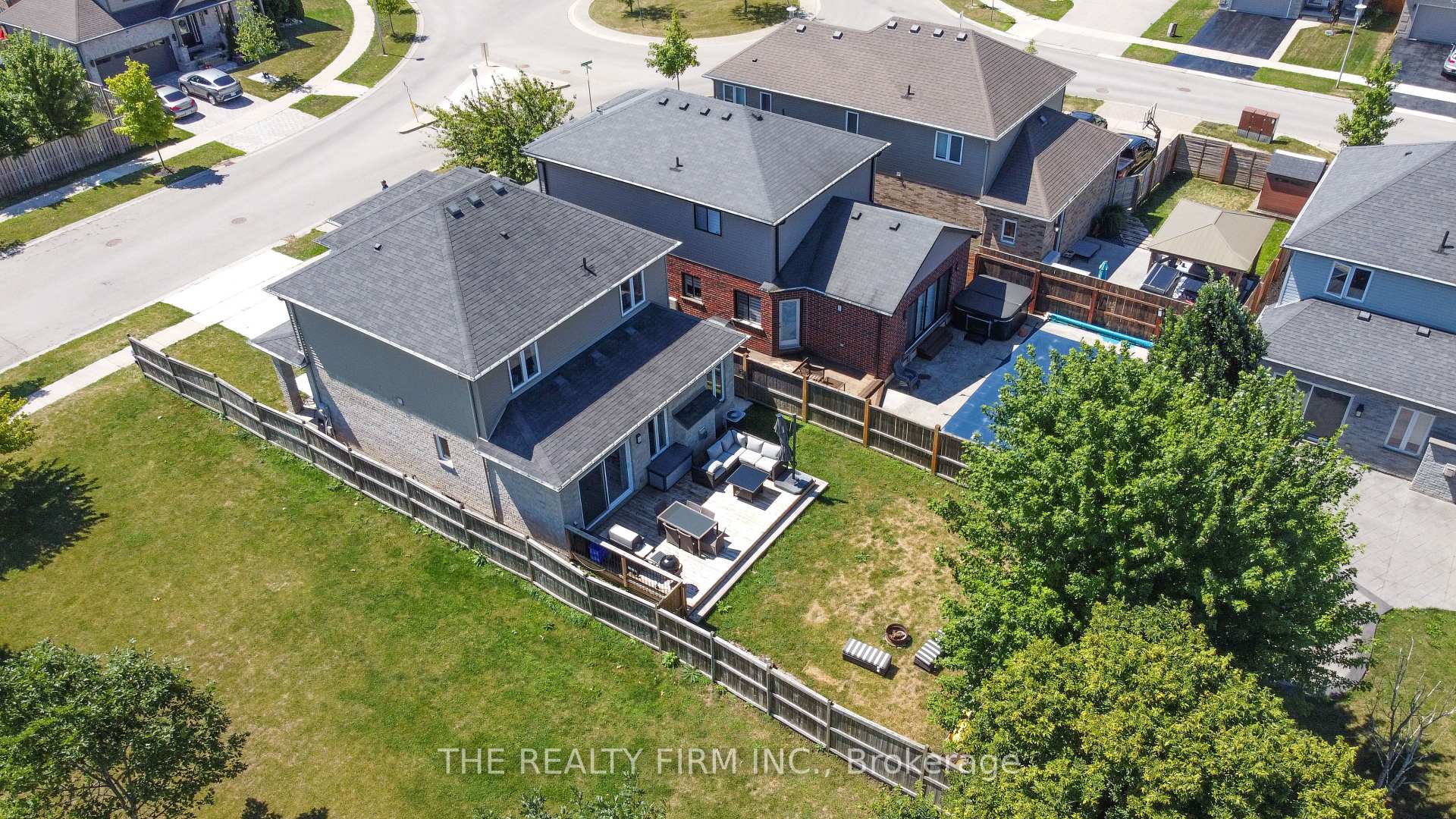Photo 44 of 974 Bluegrass Drive, London, North M — HOMEH