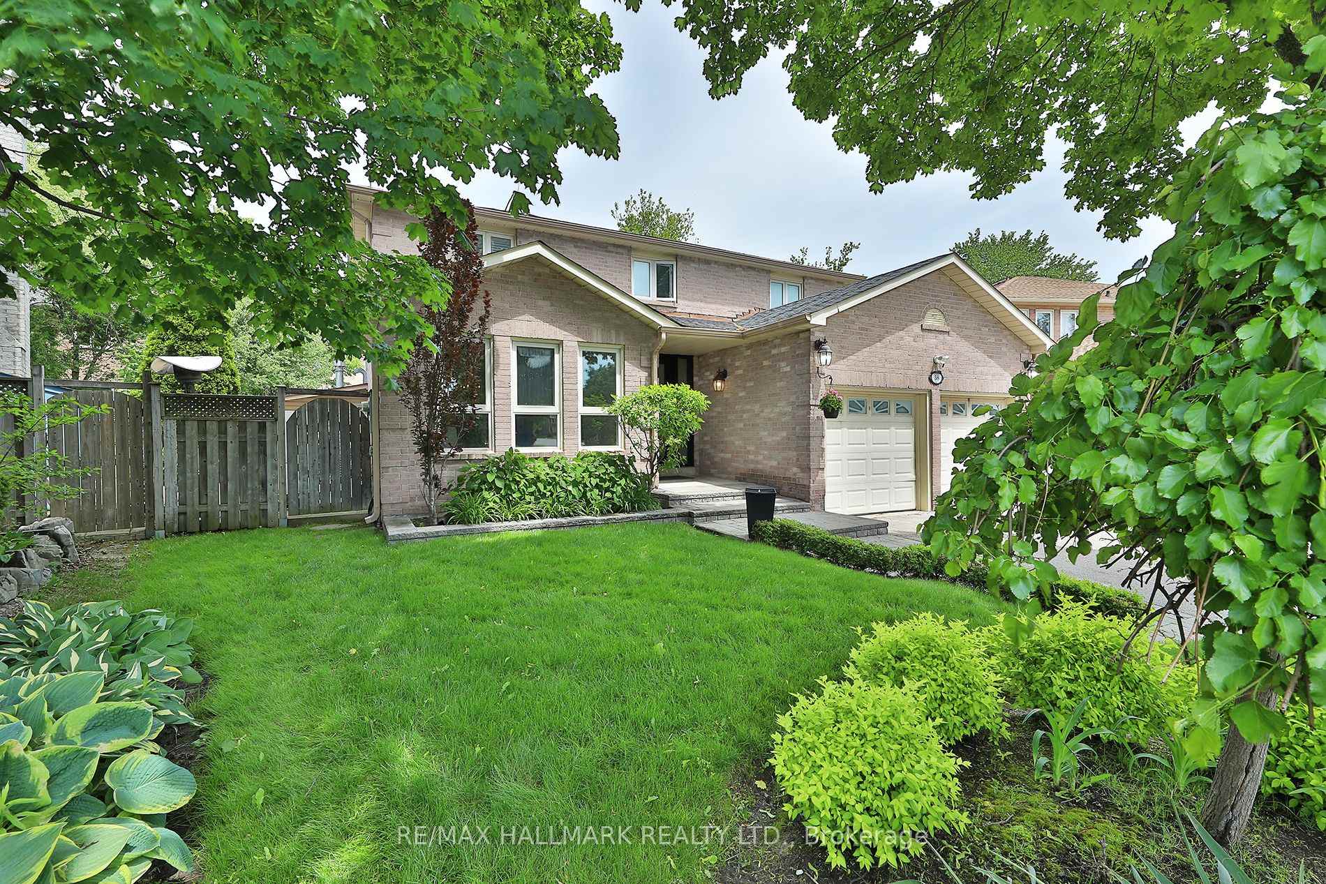 Photo 2 of 58 Pickett Crescent, Richmond Hill, Westbrook — HOMEH