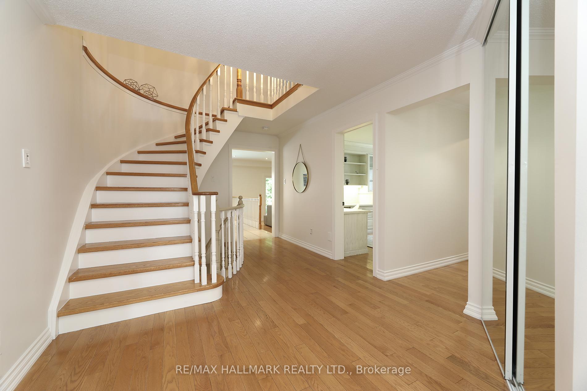 Photo 10 of 58 Pickett Crescent, Richmond Hill, Westbrook — HOMEH