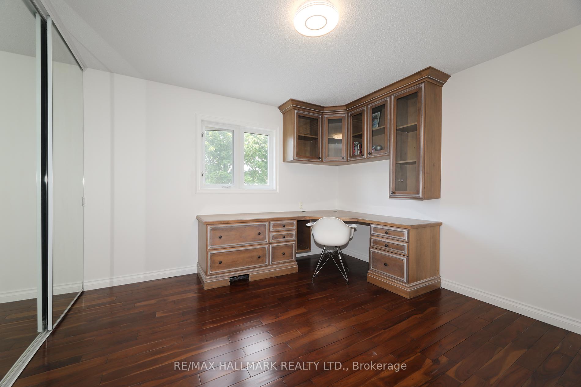 Photo 32 of 58 Pickett Crescent, Richmond Hill, Westbrook — HOMEH