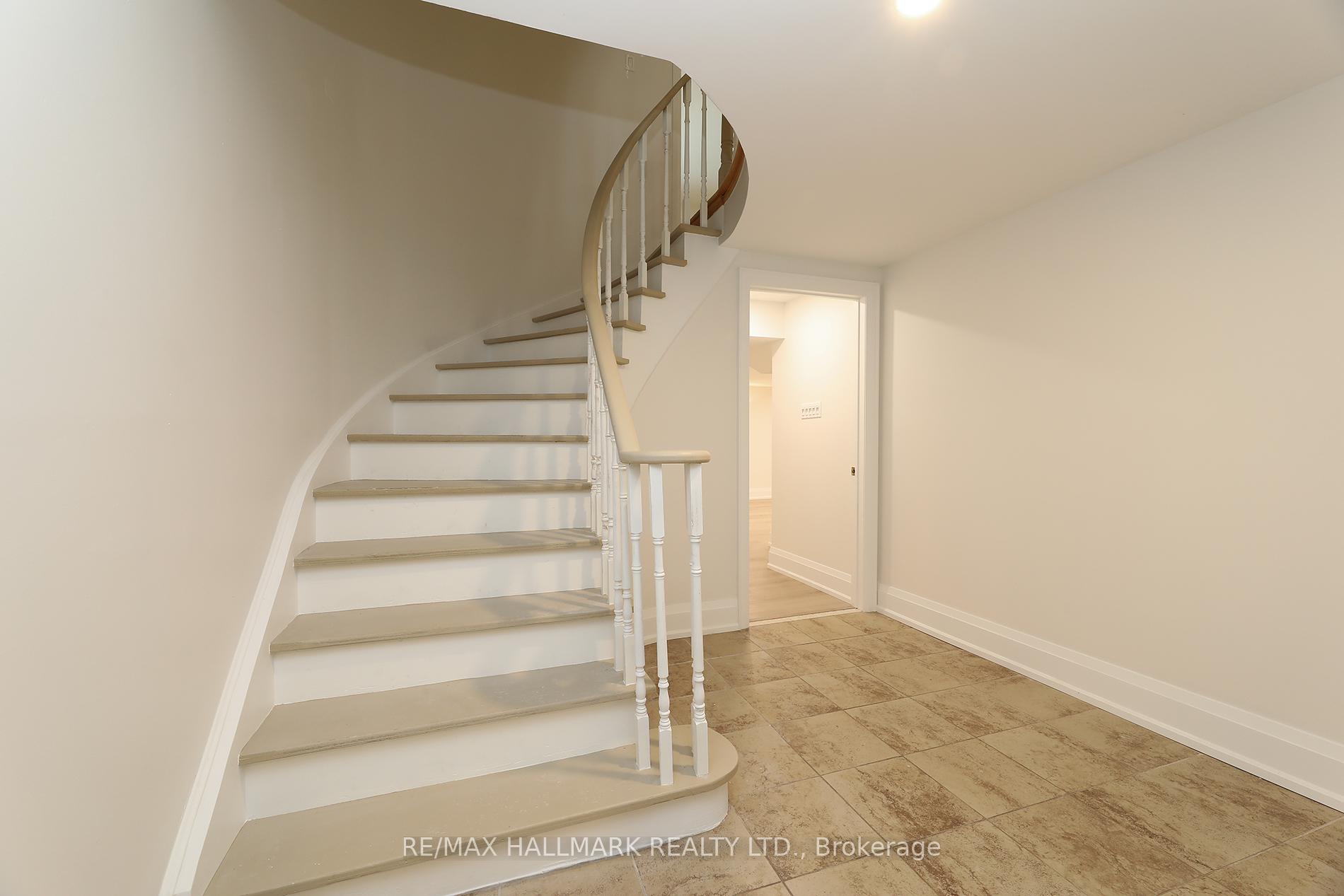 Photo 36 of 58 Pickett Crescent, Richmond Hill, Westbrook — HOMEH