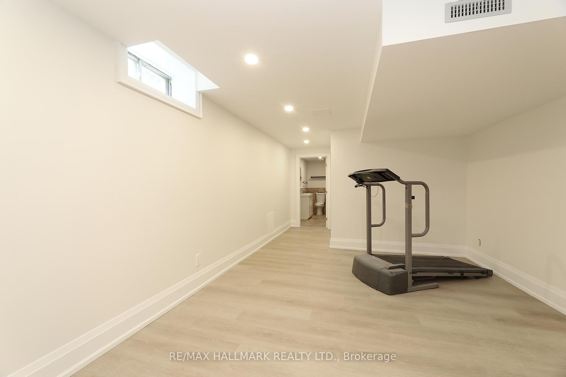 Photo 39 of 58 Pickett Crescent, Richmond Hill, Westbrook — HOMEH