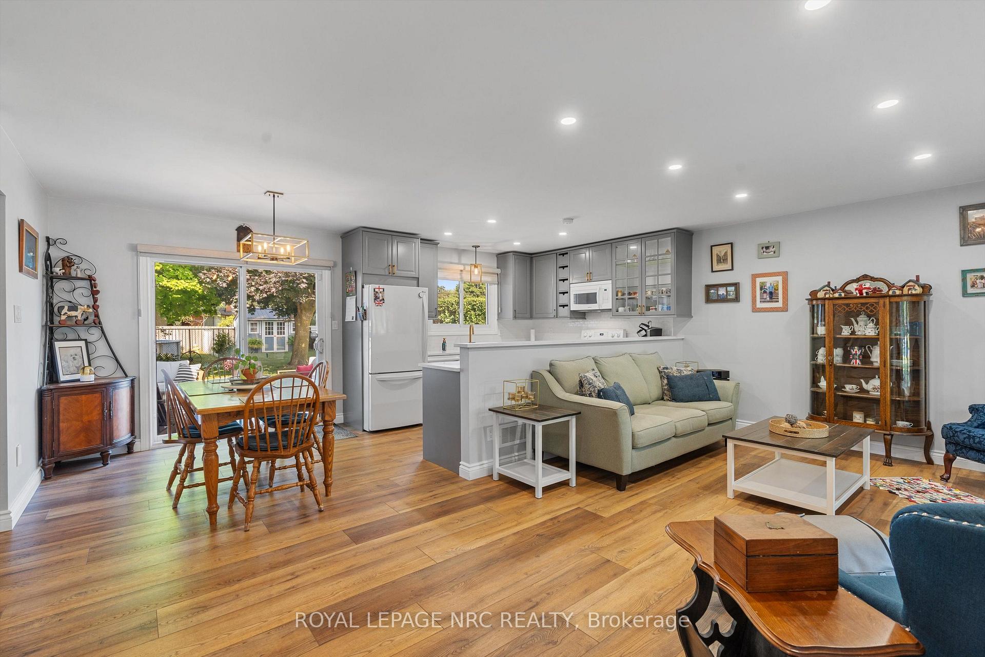Photo 7 of 43 Howard Avenue, St. Catharines, Lakeport — HOMEH