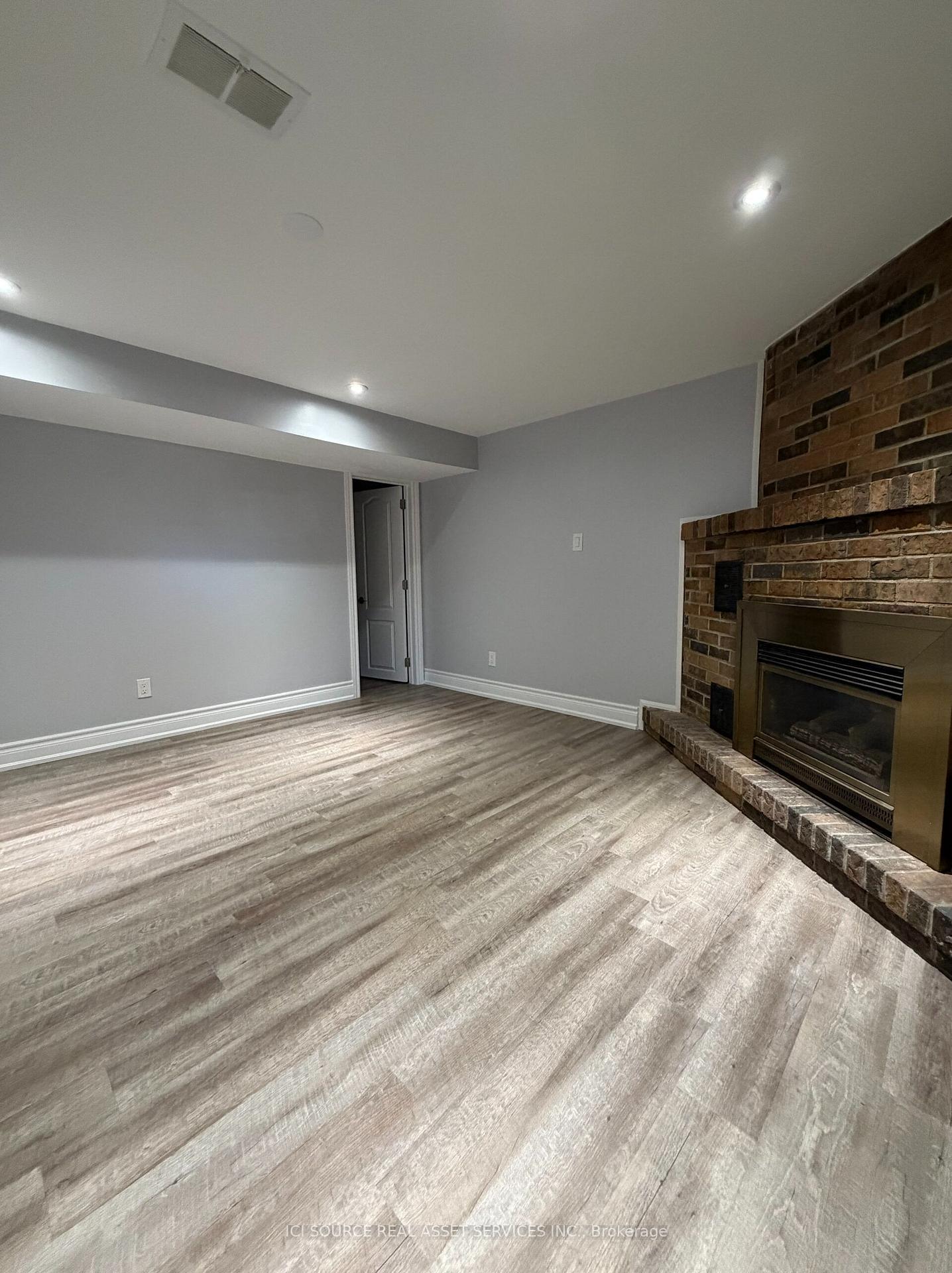 Photo 9 of Unit Basement, 65 Glen Agar Drive, Etobicoke, Princess-Rosethorn — HOMEH