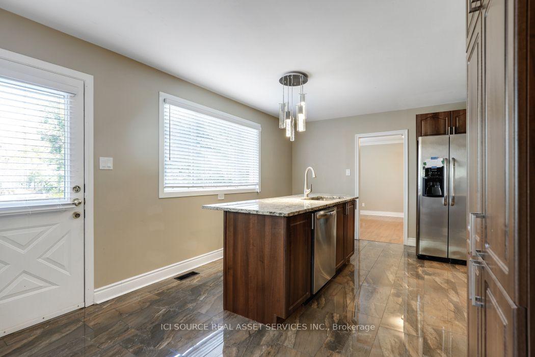 Photo 14 of 1371 Kilborn Avenue, Ottawa, Applewood Acres — HOMEH