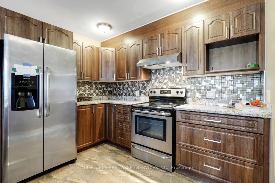 Photo 15 of 1371 Kilborn Avenue, Ottawa, Applewood Acres — HOMEH