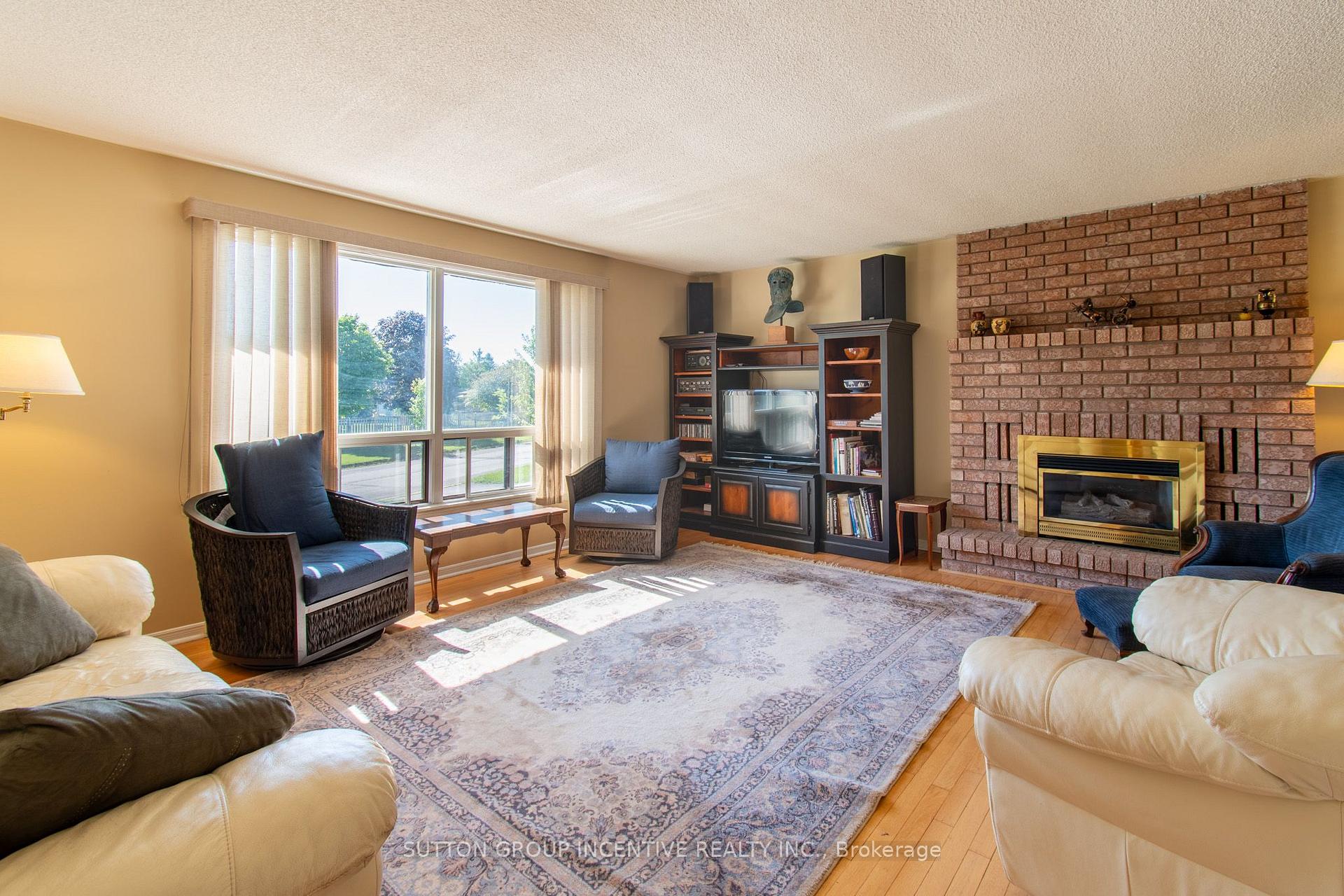 Photo 6 of 2114 Chantler Street, Innisfil, Stroud — HOMEH